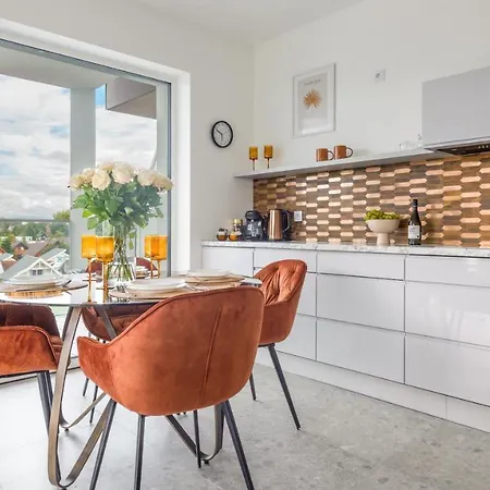 Plaza 302 Z Widokiem Na Morze-perlowa Przystan Daire *