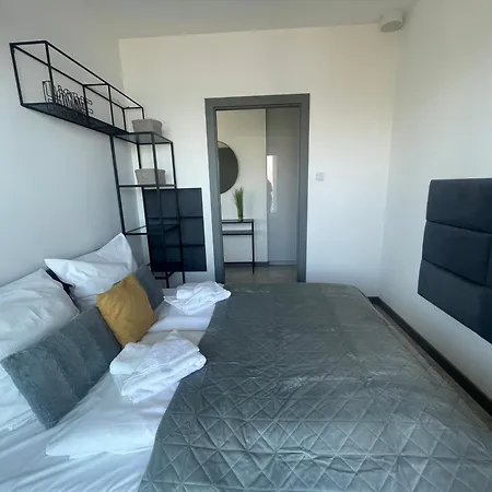 Plaza 302 Z Widokiem Na Morze-perlowa Przystan 아파트 *